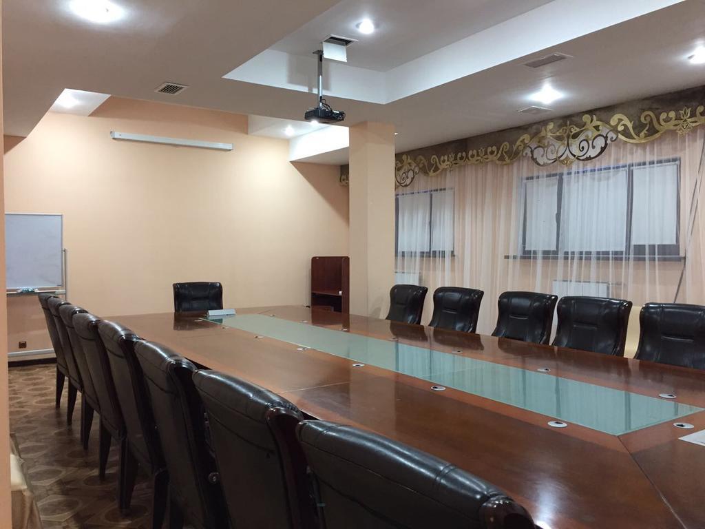 Kazakhstan Hotel Atyrau Ngoại thất bức ảnh